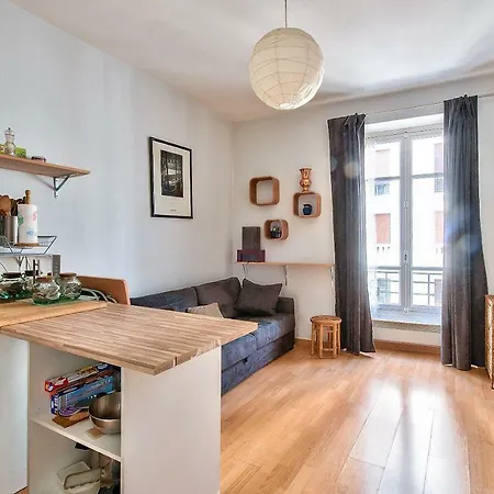 Functional Studio In The 15th Arr *