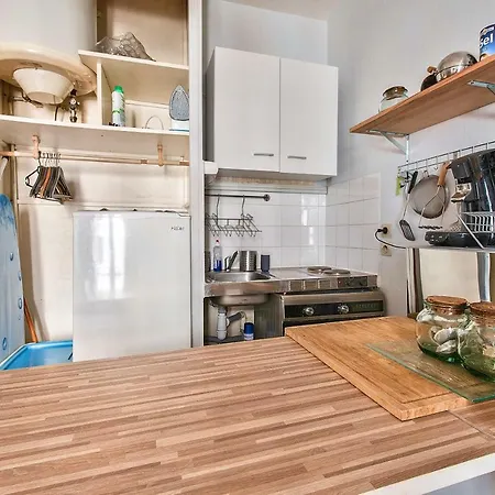 Functional Studio In The 15th Arr * Parigi